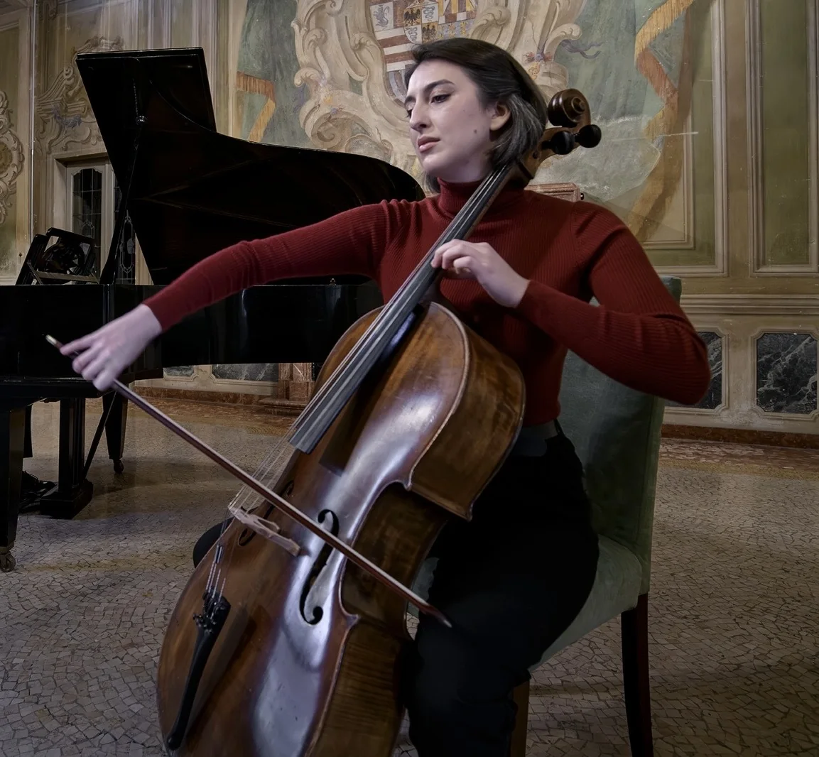Amina Tcomaeva, violoncello